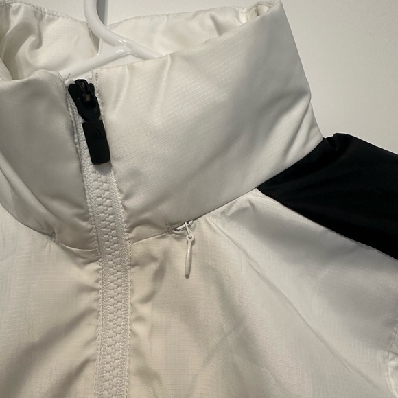 Adidas Black White and Gray Windbreaker Jacket Women’s size Small - Picture 6 of 8